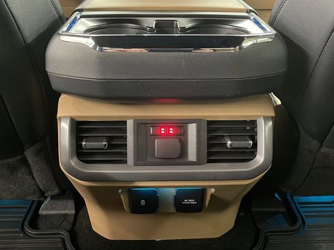 Used 2021 Ford F150 Lariat w/ Equipment Group 502A High image 12