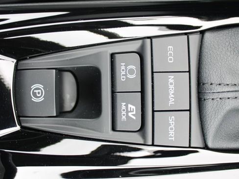 Used 2026 Toyota Camry XLE image 21