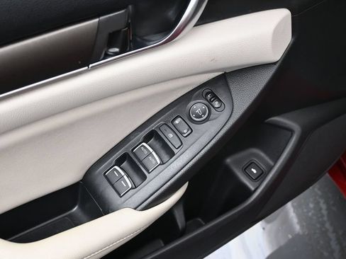 Used 2019 Honda Accord LX image 13