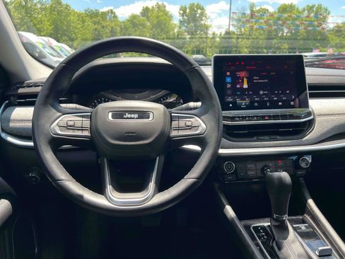 Used 2022 Jeep Compass Latitude AWD/4WD image 24