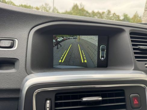 Used 2016 Volvo S60 T5 Cross Country Platinum image 21