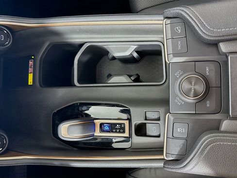 Used 2025 Toyota Grand Highlander AWD Hybrid image 16