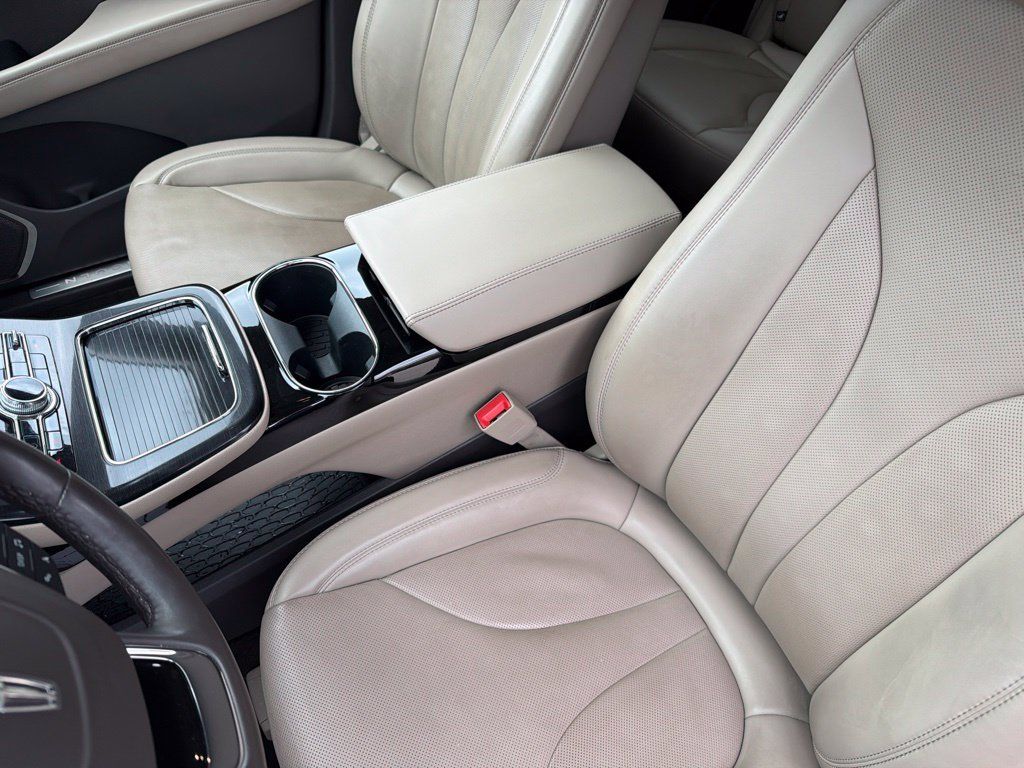 Used 2023 Lincoln Nautilus Reserve AWD/4WD image 16