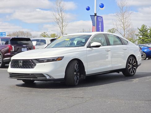 Used 2023 Honda Accord Touring image 23