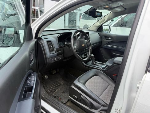 Used 2015 Chevrolet Colorado Z71 AWD/4WD image 5