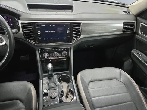 Used 2021 Volkswagen Atlas SEL Premium image 19