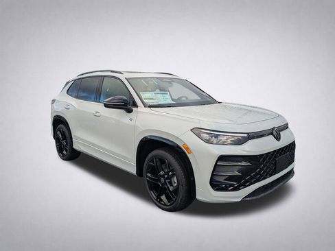 New 2026 Volkswagen Tiguan SE R-Line AWD/4WD image 1