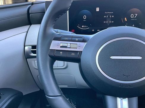 Certified 2025 Hyundai Tucson SEL image 18