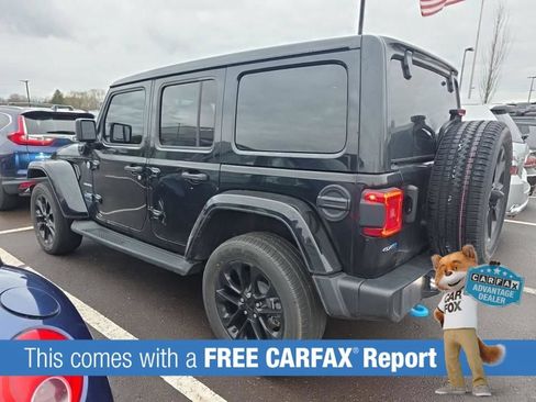 Used 2023 Jeep Wrangler Unlimited Sahara AWD/4WD image 2