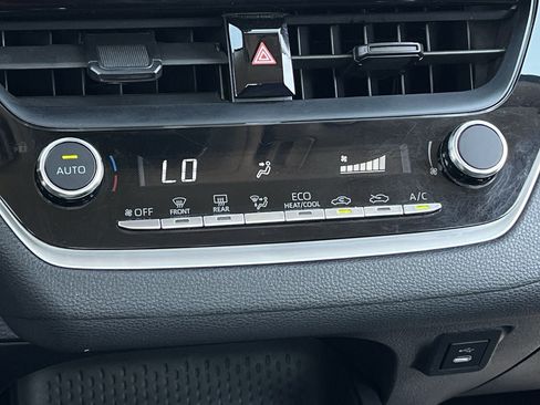 Used 2024 Toyota Corolla LE FWD image 18