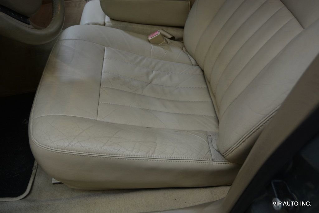 Used 2006 Lincoln Town Car Signature RWD image 17