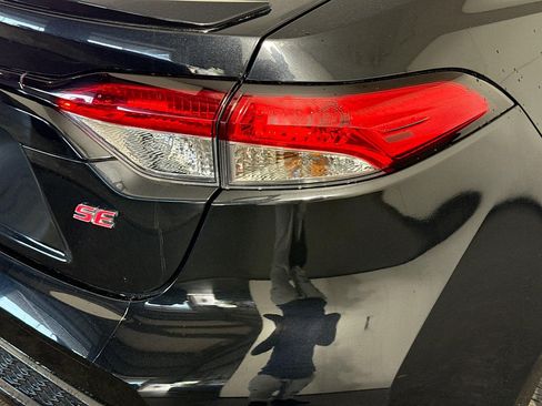 Used 2021 Toyota Corolla SE FWD image 33