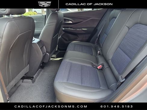 Used 2025 Buick Envista Preferred FWD image 24
