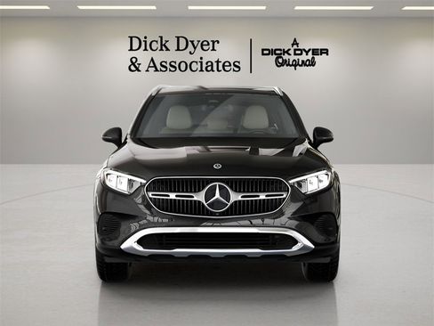 Used 2025 Mercedes-Benz GLC 300 GLC 300 image 29