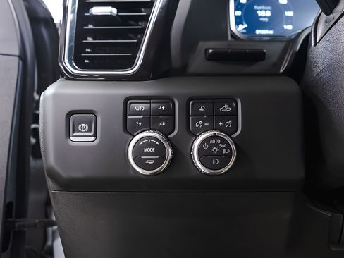 Used 2025 GMC Sierra 2500 Denali w/ Denali Reserve Package AWD/4WD image 21