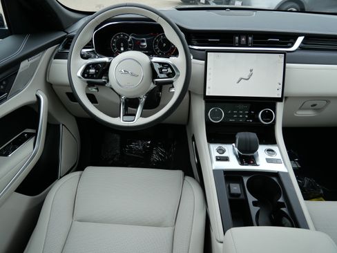 New 2026 Jaguar F-PACE R-Dynamic S AWD/4WD image 10