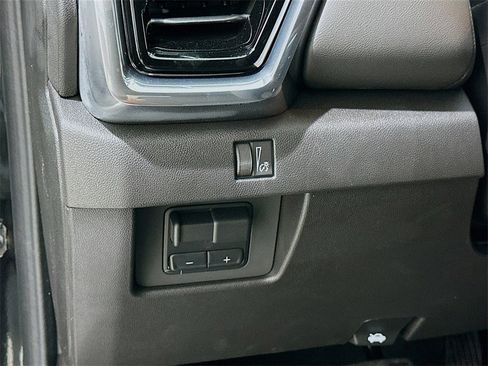 New 2025 GMC Canyon Elevation w/ Convenience Package image 9