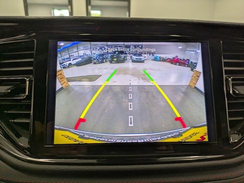Used 2025 Dodge Durango GT AWD/4WD image 13