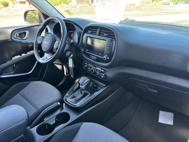 Used 2023 Kia Soul LX w/ Option Group 015 FWD image 12