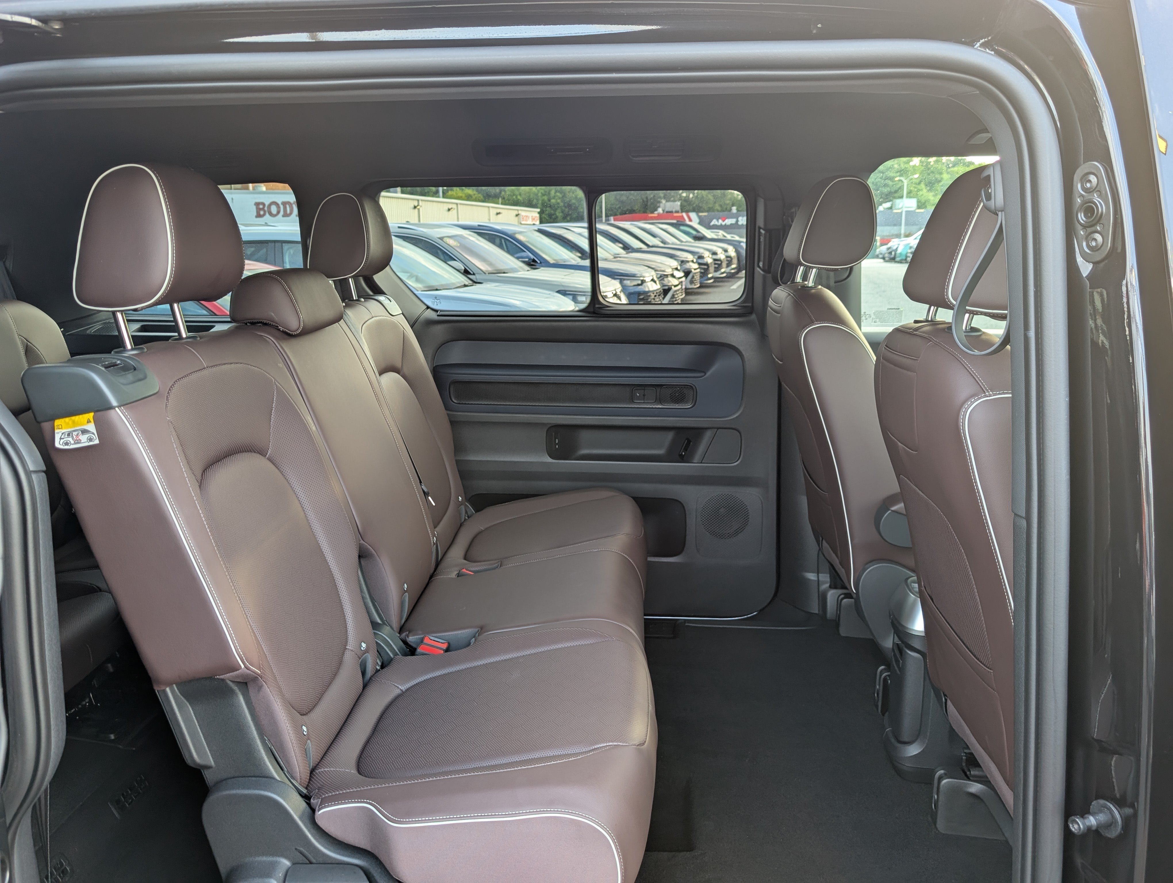Used 2025 Volkswagen ID. Buzz 1st Edition RWD image 11