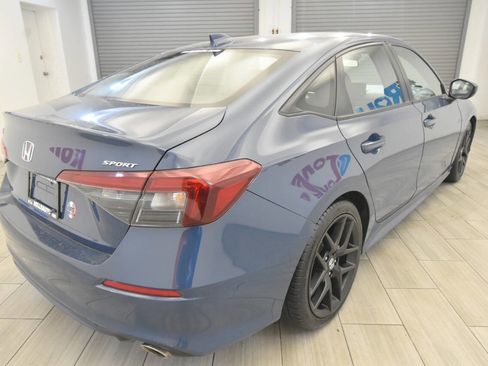 Used 2025 Honda Civic Sport image 5