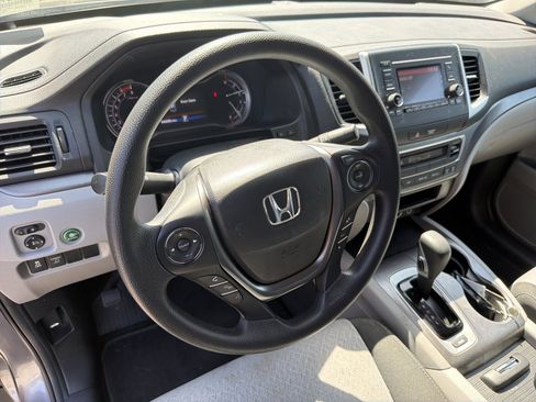 Used 2019 Honda Ridgeline RT image 17