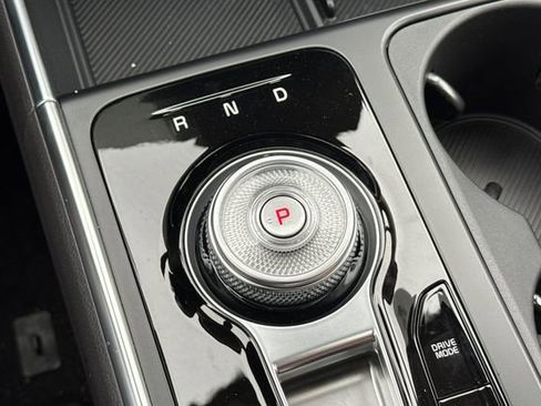 New 2026 Kia Carnival SX w/ SX Dark Edition Package FWD image 27
