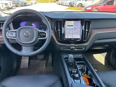 Used 2023 Volvo XC60 B5 Plus w/ Climate Package image 6