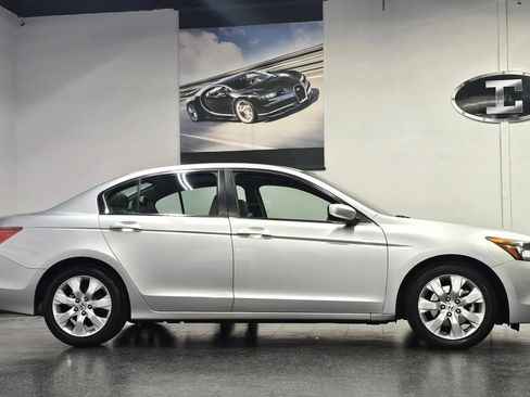 Used 2009 Honda Accord EX-L image 16