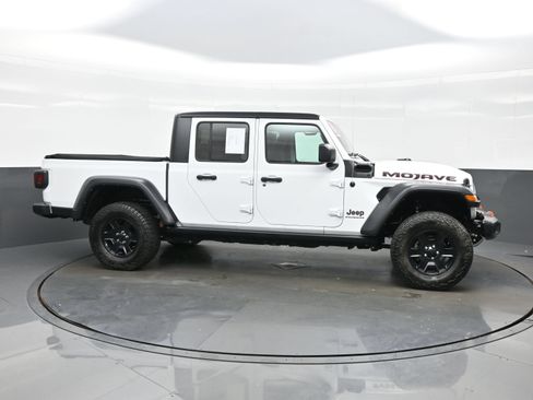 Used 2023 Jeep Gladiator Mojave w/ Trailer Tow Package AWD/4WD image 7