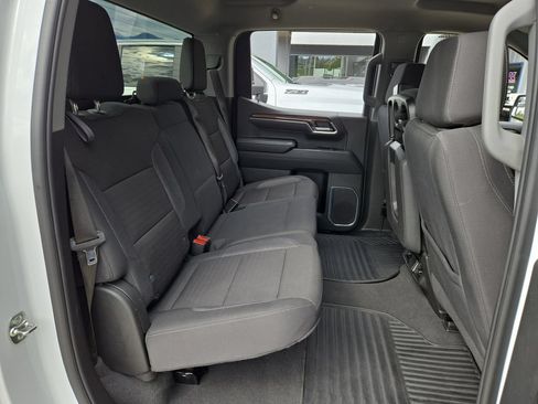 Used 2025 Chevrolet Silverado 1500 LT AWD/4WD image 16