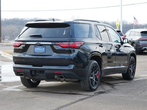Used 2022 Chevrolet Traverse Premier w/ Redline Edition image 7