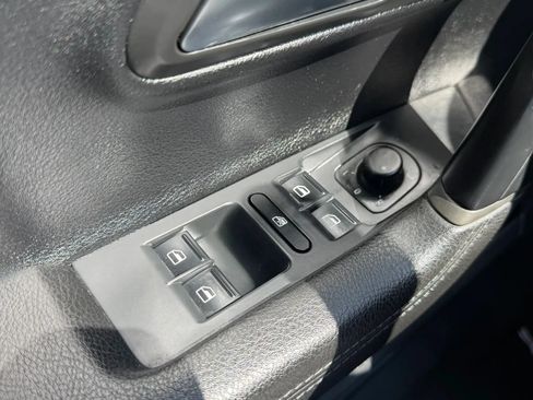 Used 2013 Volkswagen CC Sport FWD image 23