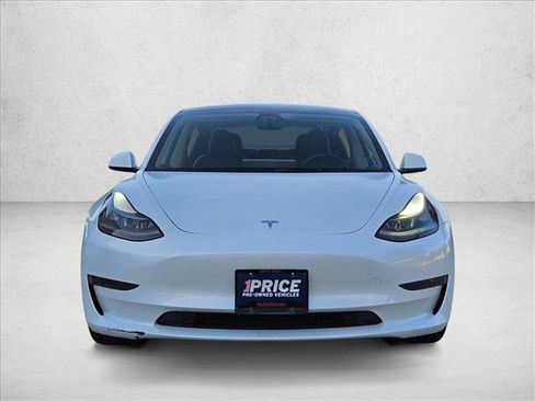 Used 2023 Tesla Model 3 Standard Range RWD image 2