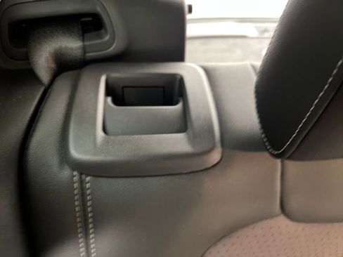 Used 2025 Chevrolet Trax LT w/ LT Convenience Package image 18