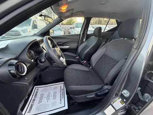 Used 2019 Nissan Kicks SV image 8