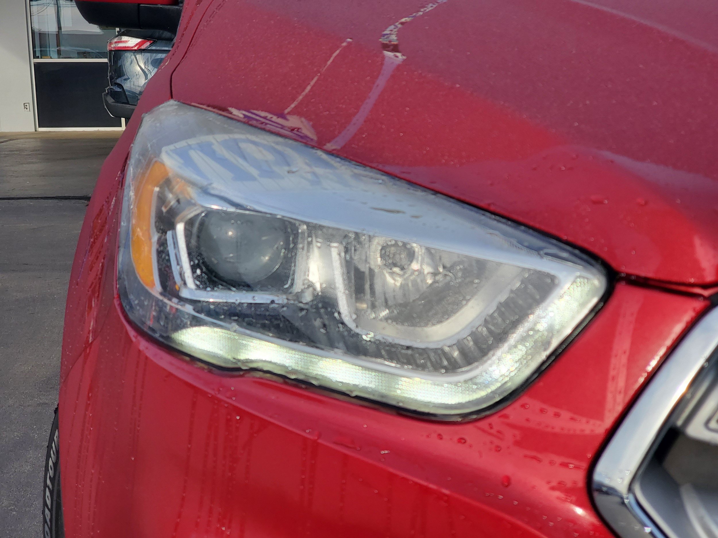 Used 2019 Ford Escape SEL AWD/4WD image 6