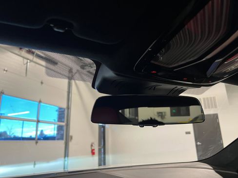 Used 2022 BMW M850i xDrive Coupe w/ Premium Package image 24