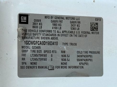 Used 2013 Chevrolet Express 2500 RWD image 32