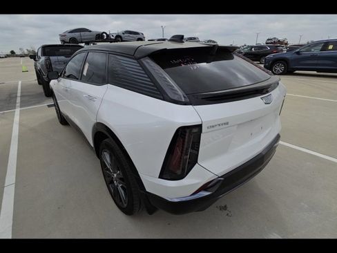 Used 2025 Cadillac Optiq Sport 2 AWD/4WD image 2