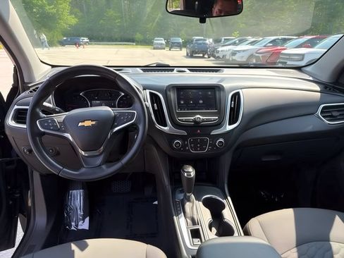 Used 2021 Chevrolet Equinox LT AWD/4WD image 22