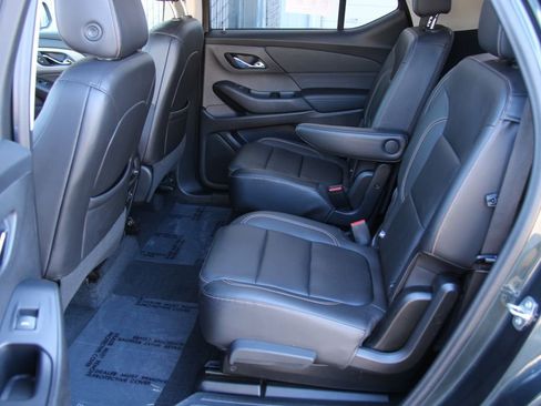 Used 2021 Chevrolet Traverse RS image 22