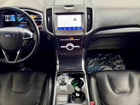 Used 2019 Ford Edge Titanium image 10