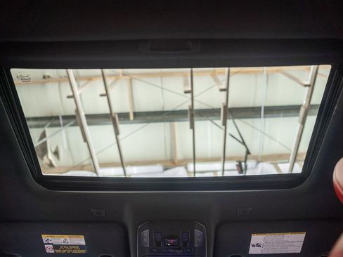 Used 2023 Toyota Highlander XSE AWD/4WD image 37