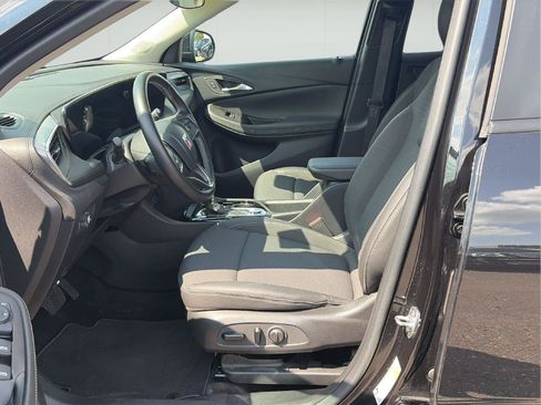 Used 2024 Buick Encore GX Preferred w/ Comfort Package AWD/4WD image 12