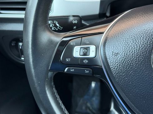 Used 2019 Volkswagen Atlas SEL FWD image 31