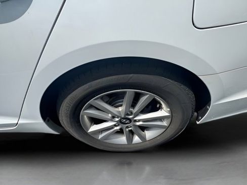 Used 2017 Hyundai Sonata SE FWD image 5