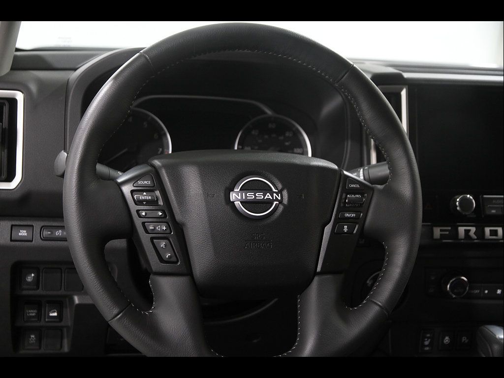 Used 2025 Nissan Frontier SV w/ SV Convenience Package AWD/4WD image 7