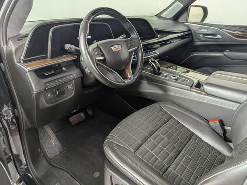 Used 2023 Cadillac Escalade ESV Sport Platinum w/ LPO, ONYX Package AWD/4WD image 10