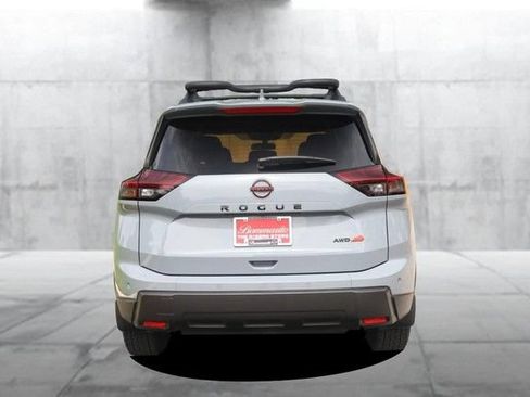 Certified 2025 Nissan Rogue SV AWD/4WD image 6
